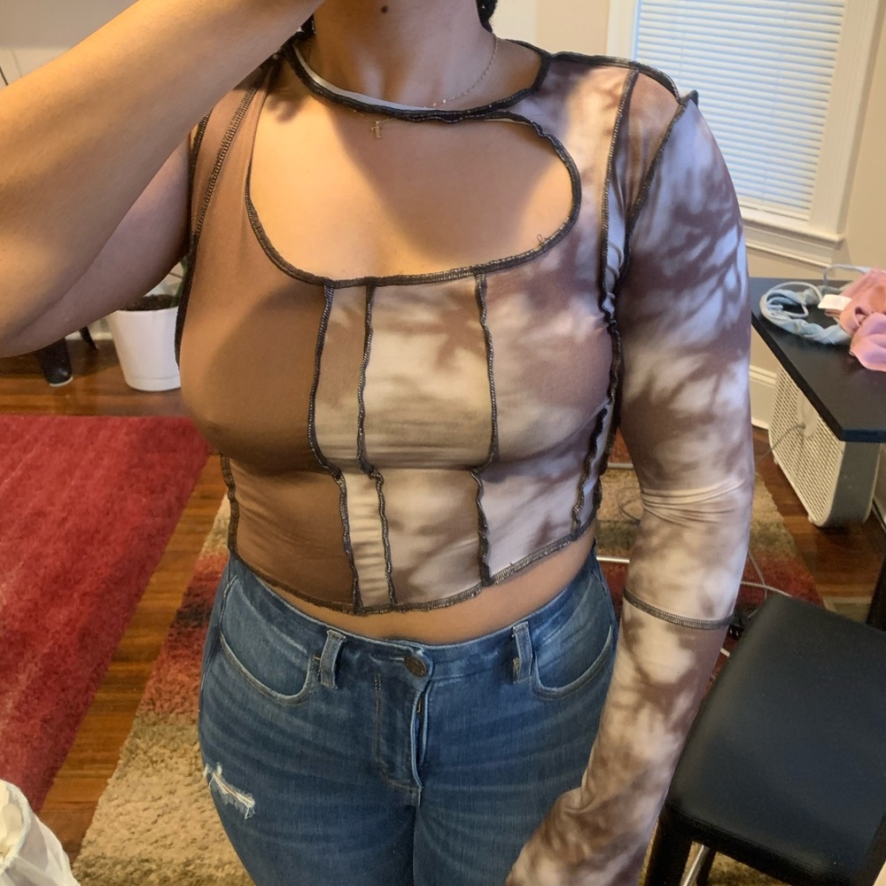 One Sleeve Contrast Stitch Top